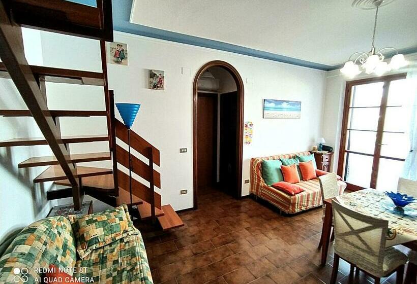 Tra Puccini Ed Il Mare