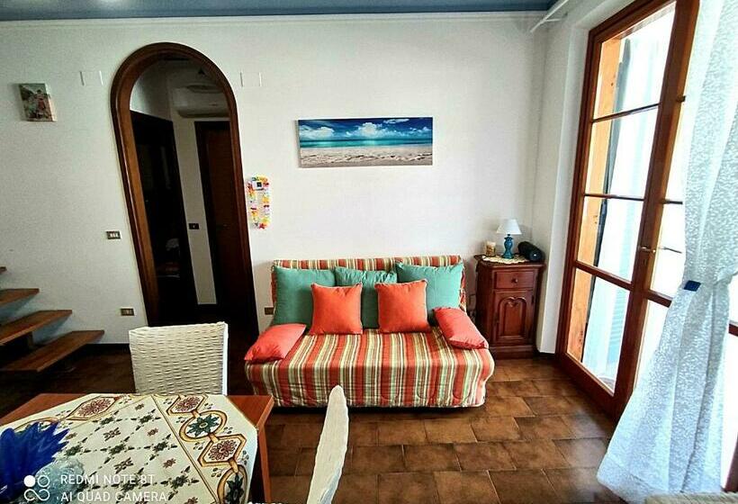 Tra Puccini Ed Il Mare