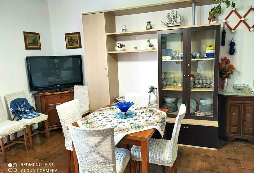 Tra Puccini Ed Il Mare