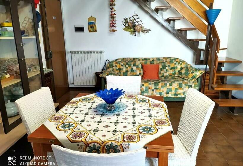 Tra Puccini Ed Il Mare