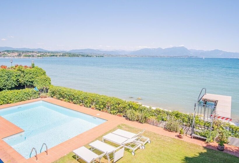 Villa Patrizia Lake View   Italian Homing