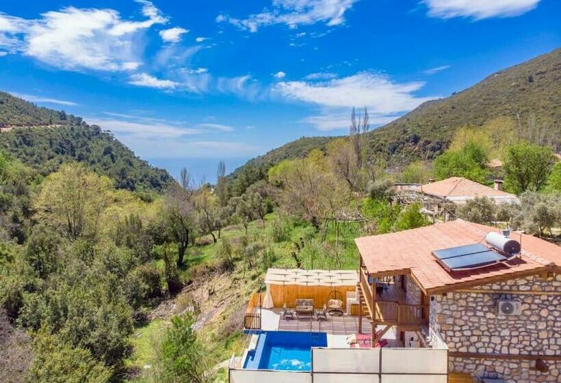 Villa Senir  Doğayla Iç Içe Size Ait Havuzlu Villa