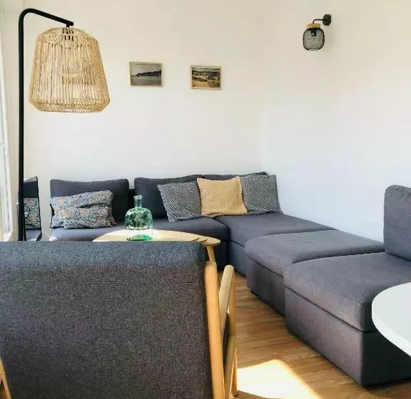 Appartement C 2 Chambres Très Lumineux