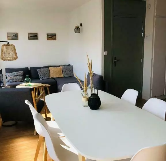 Appartement C 2 Chambres Très Lumineux