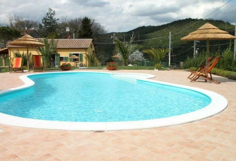 Cottage With Private Pool