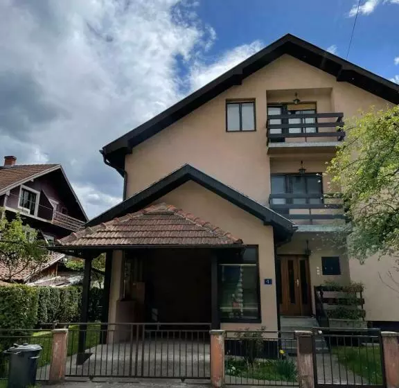 Dana Apartman