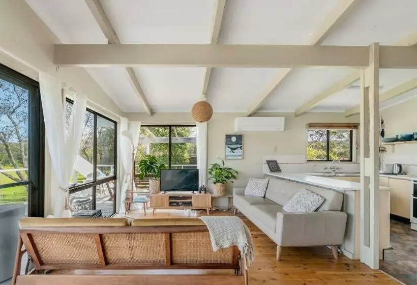 Kioloa Merry Beach Front Gem