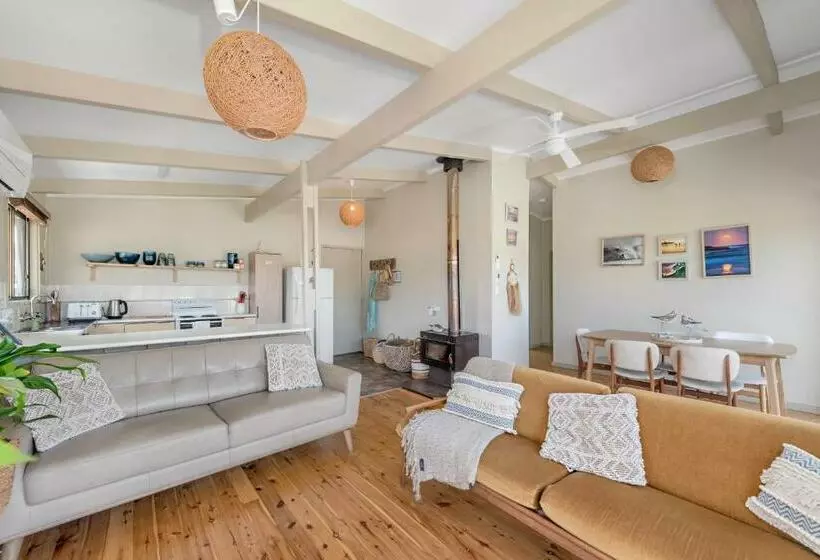 Kioloa Merry Beach Front Gem