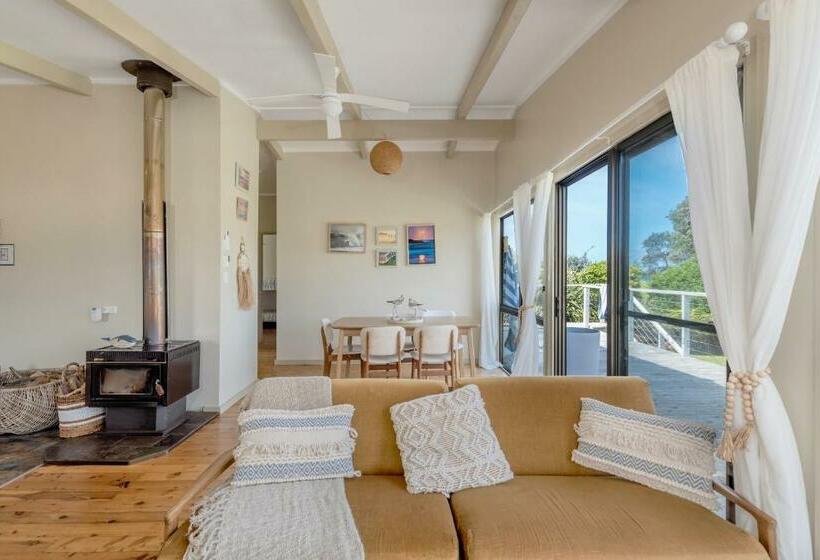 Kioloa Merry Beach Front Gem