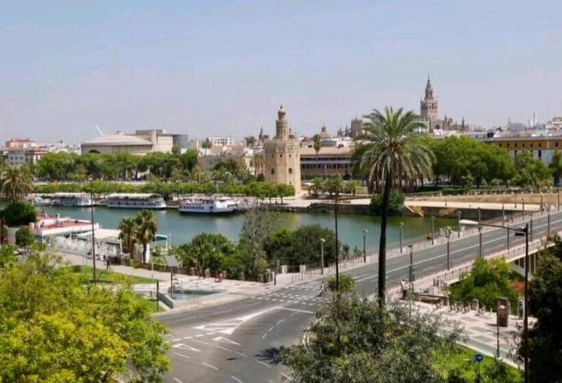 Luminoso Y Acoger Loft, Excelente Ubicación