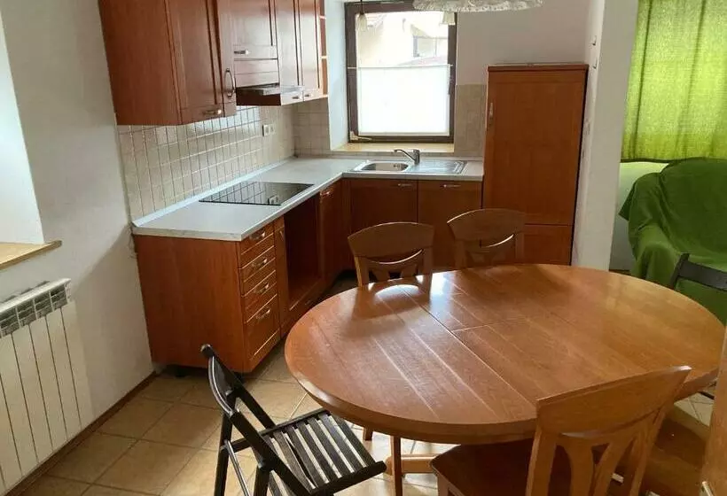 Počitniška Hiša Jeuan