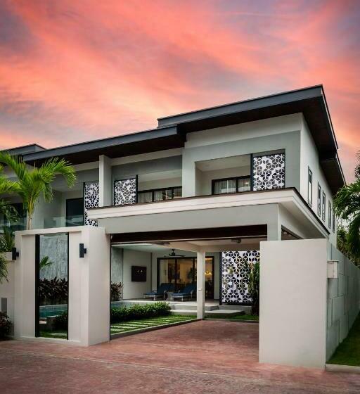 Serenity Jomtien Pool Villas