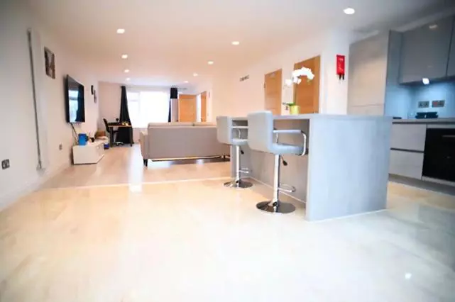 A Brand New Massive 4 Bed Villa In Rainham Essex London