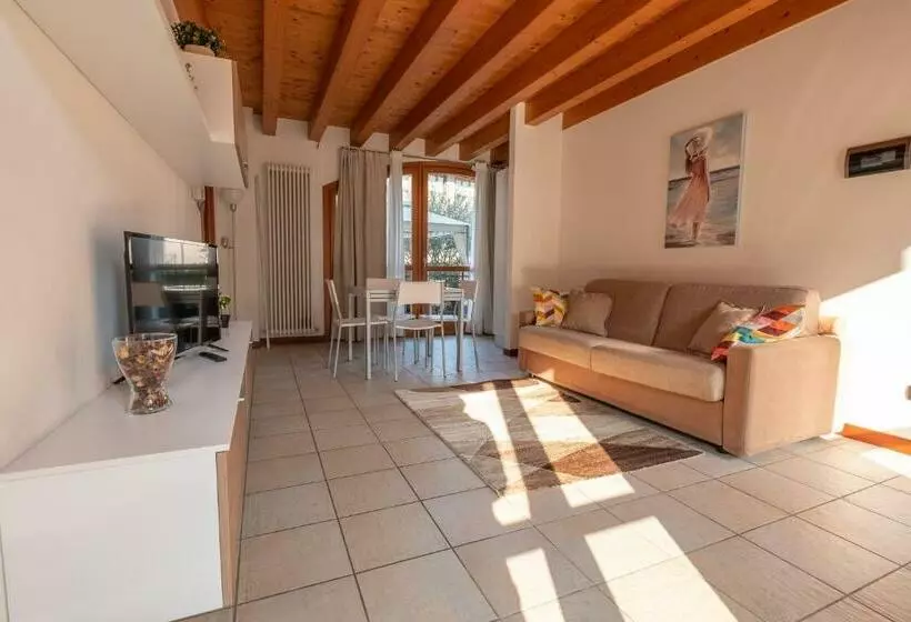 Happy Guest Apartments   Lake & Relax