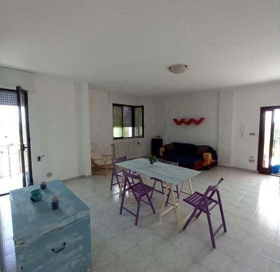 Spazioso Appartamento, Luminoso E Accogliente