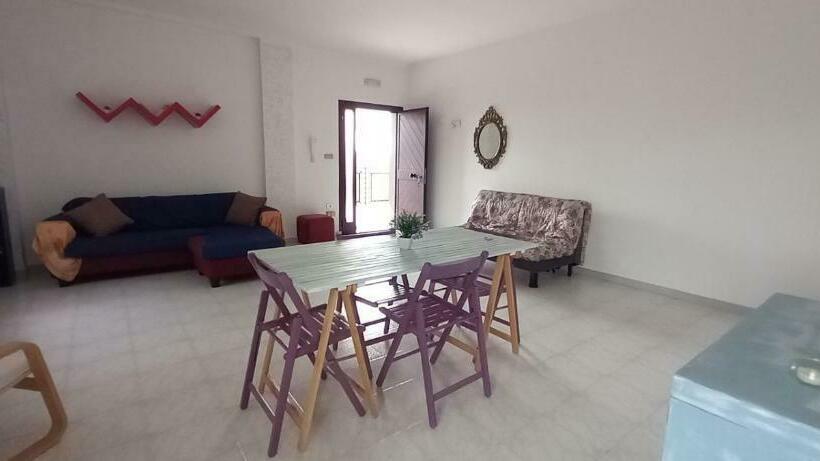 Spazioso Appartamento, Luminoso E Accogliente