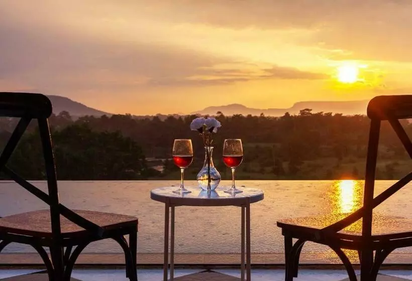 Stayvista S Vine & Splash Riverside Villa With An Infinity Pool And Indoor Games