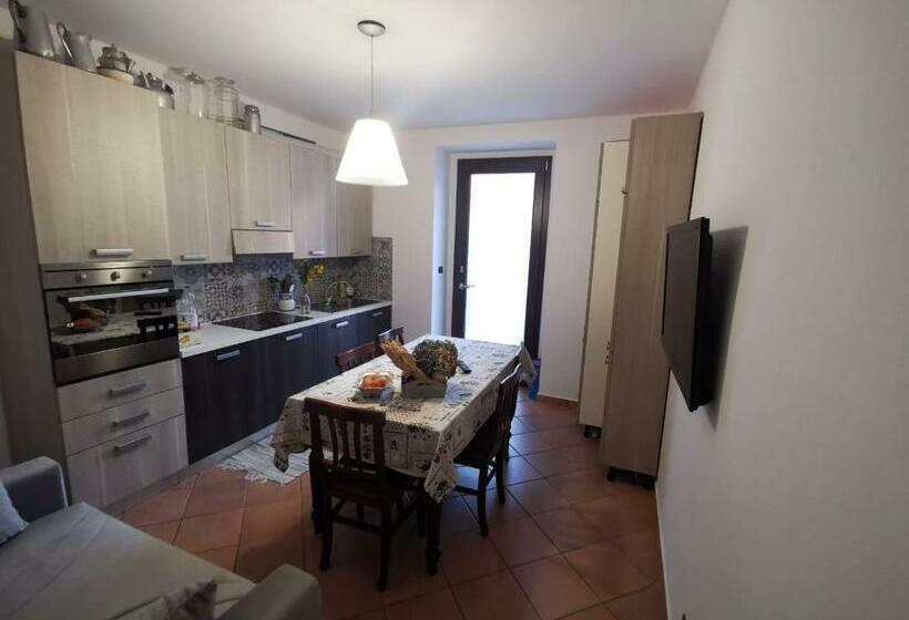 The Royal House Un Passo Dalla Reggia /en Es It