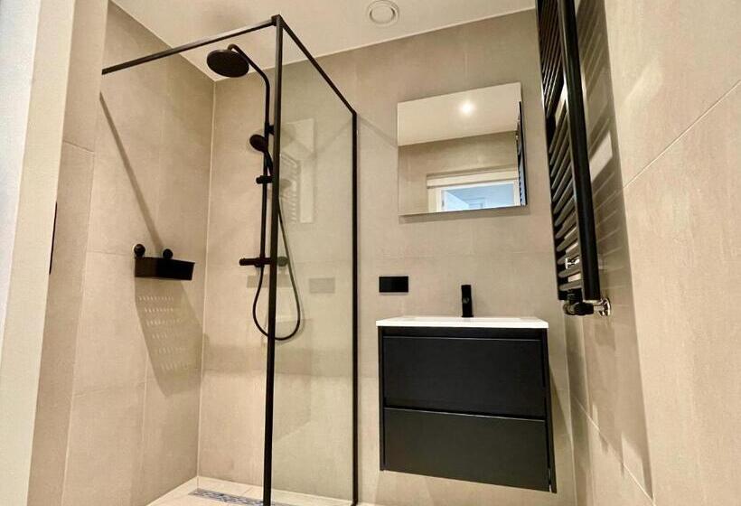 Charming Serviced Studio 40m2  Mnl C