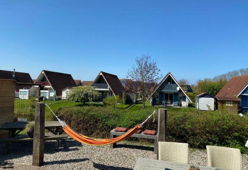 De Lauwersmeer Vogel Mit Eingezäuntem Garten