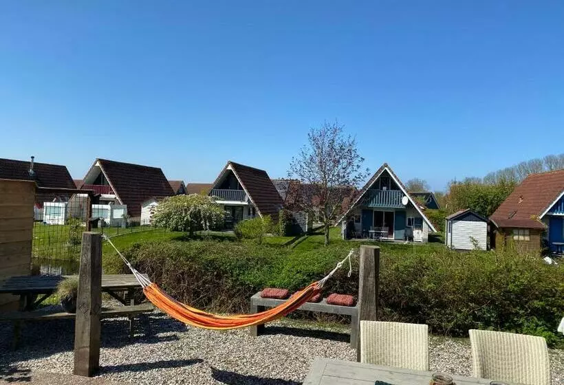 De Lauwersmeer Vogel Mit Eingezäuntem Garten
