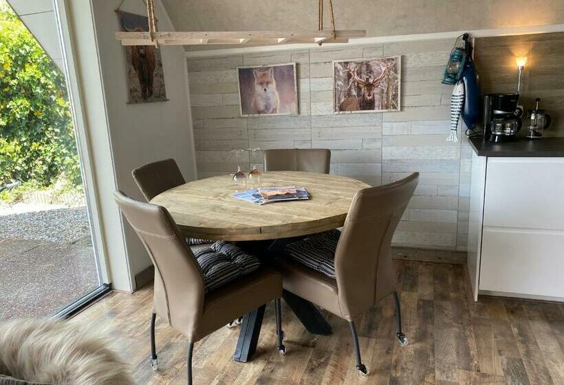 De Lauwersmeer Vogel Mit Eingezäuntem Garten