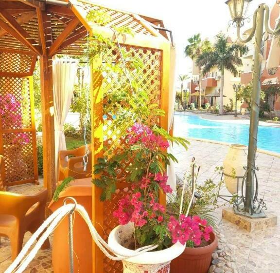 Green Garden Compound Hurgharda Poolside Luxury Ground Level Apartment 127