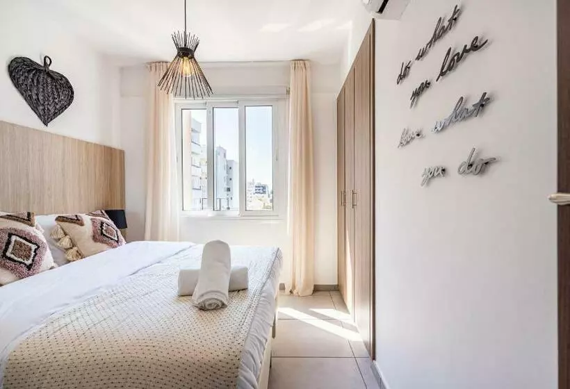 Made With Love 1 Br Apt By Finikoudes Beach