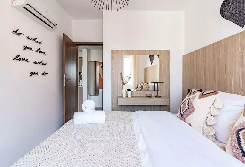 Made With Love 1 Br Apt By Finikoudes Beach