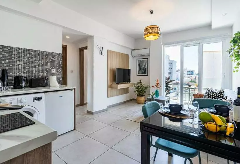 Made With Love 1 Br Apt By Finikoudes Beach