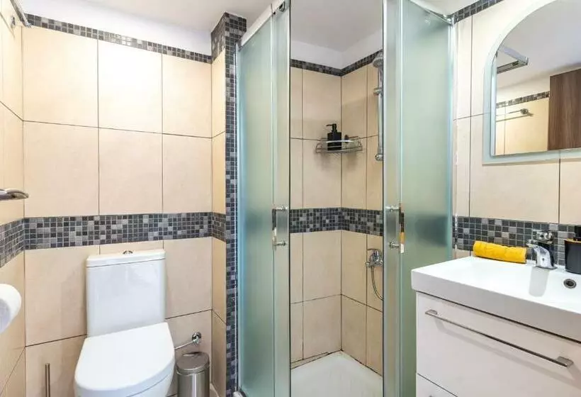 Made With Love 1 Br Apt By Finikoudes Beach