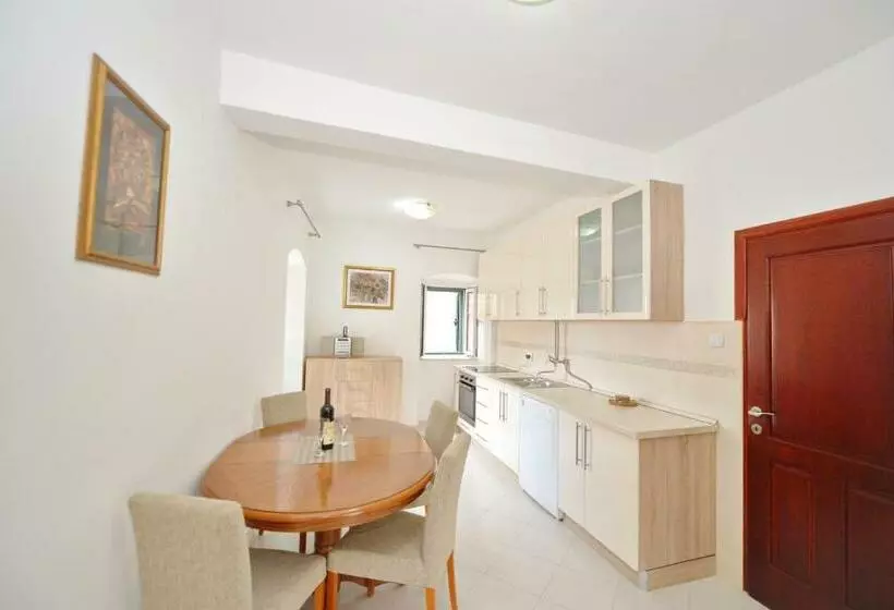 Sofija Apartment