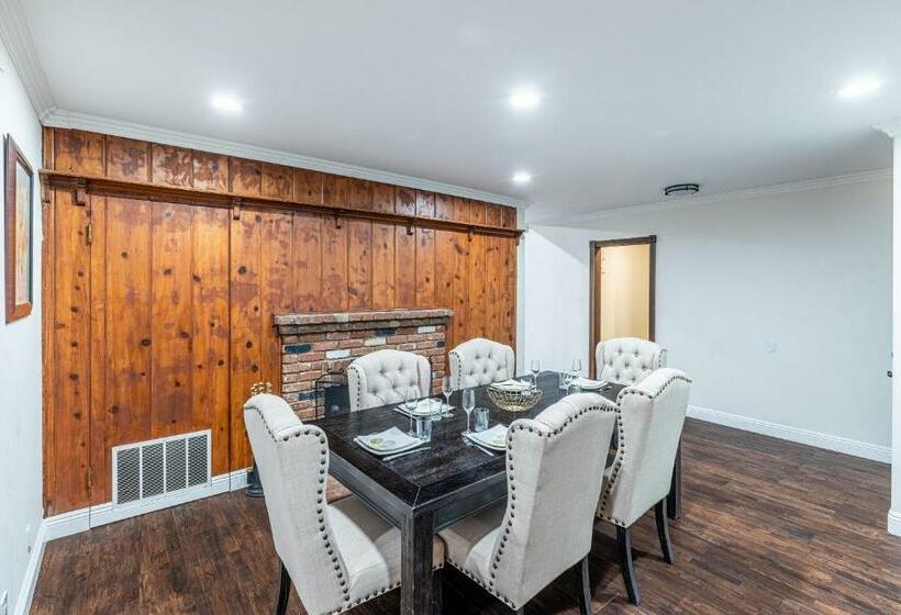 Spacious Home With Garden & Pool