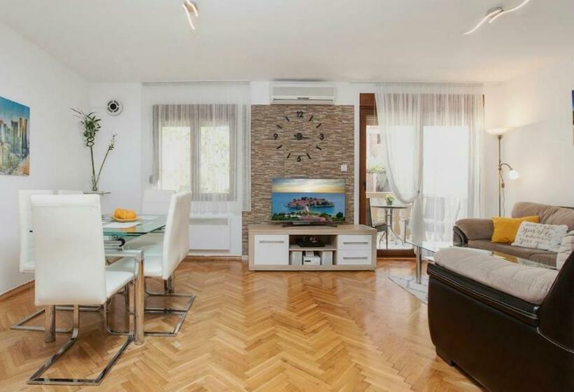 Spacious & New 2br Apartment