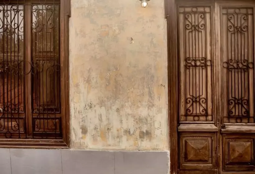 Villa With Rooftop Terrace In Barranco