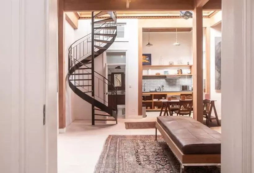 Villa With Rooftop Terrace In Barranco
