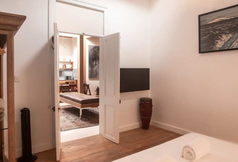 Villa With Rooftop Terrace In Barranco