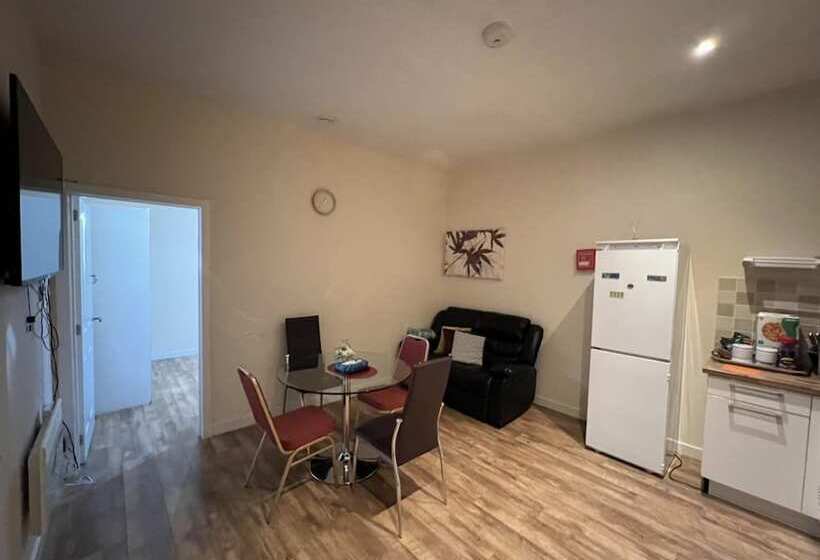 Aberdeen Stay Central 2 Bedrooms Apt No Party