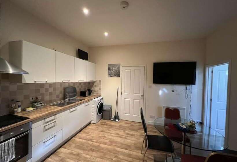 Aberdeen Stay Central 2 Bedrooms Apt No Party