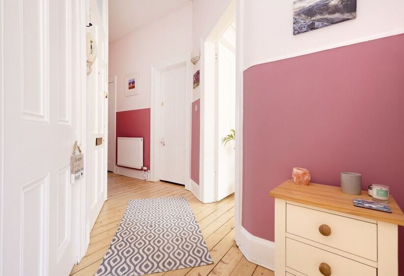 Joivy Gorgeous 1 Bed Flat With A Shared Garden