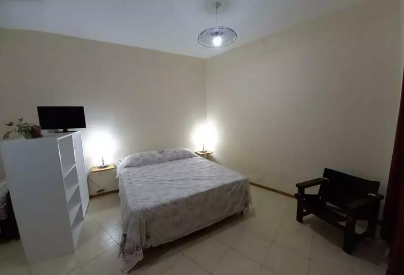 Casa Blanca, 8000 Pesos Arg Por Noche
