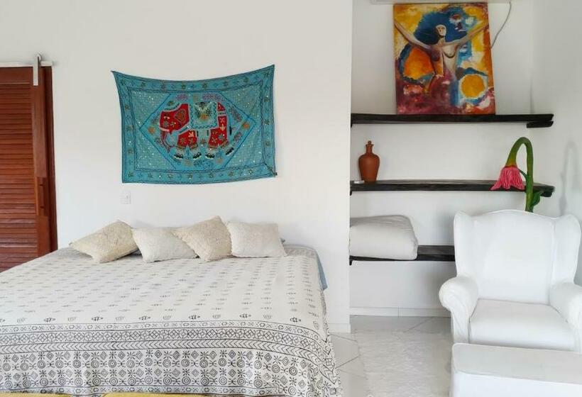 Casa Com 3 Suítes, Piscina E Super Conforto A 50 Metros Do Mar, Santa Cruz De Cabrália, Bahia