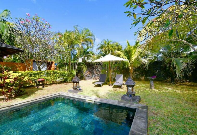 Elegant Villa Bali Style In Blue Bay