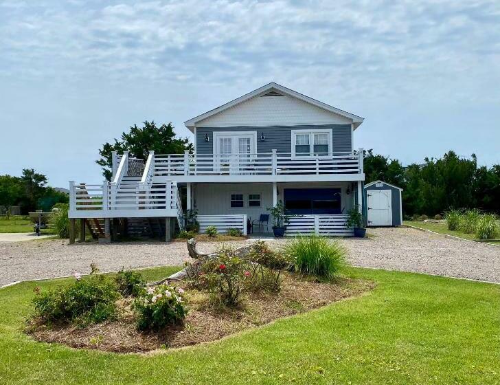 Lil Tipsea On Topsail   Close To The Sound And Beach!