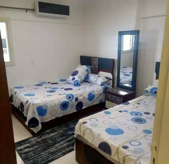 للعائلات فقط The Fardous Apartment Sea View