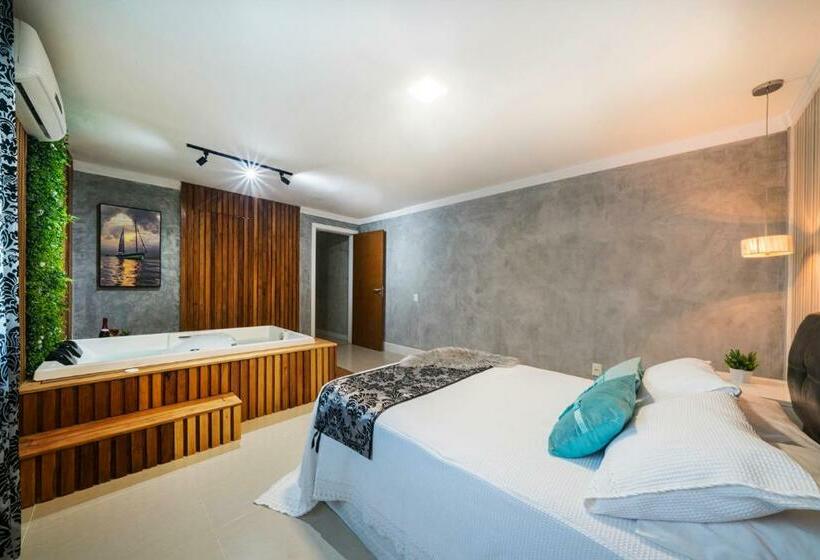 Casa Em Bombinhas Jacuzzi E Lareira Hospedado Por Fotografiabombinhas