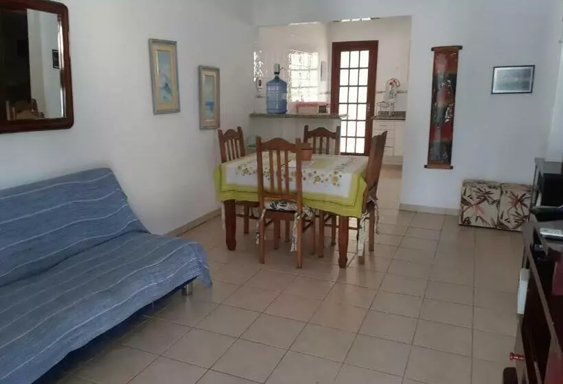 Casa Aconchegante Com Simplicidade, Funcionalidade E Privacidade