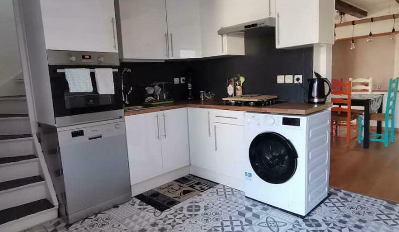 Charmante Maison De Village à 50m De La Plage