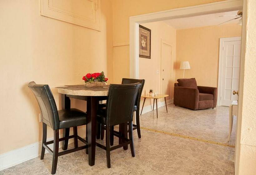 Little Havana Executive 11