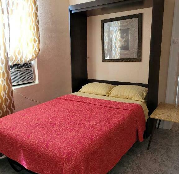 Little Havana Executive 11